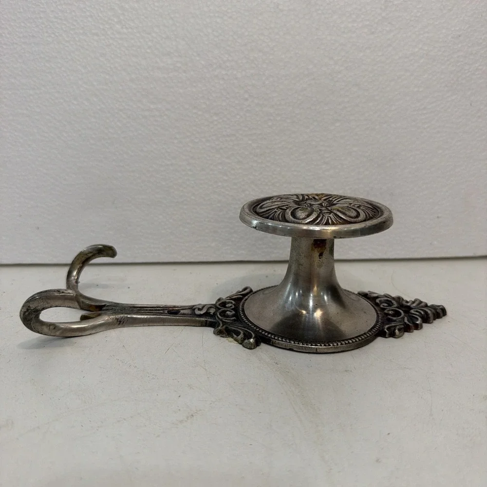 Decorative Silver Tone Metal Door Knob Style Wall Two Hook Robe Towel Holder